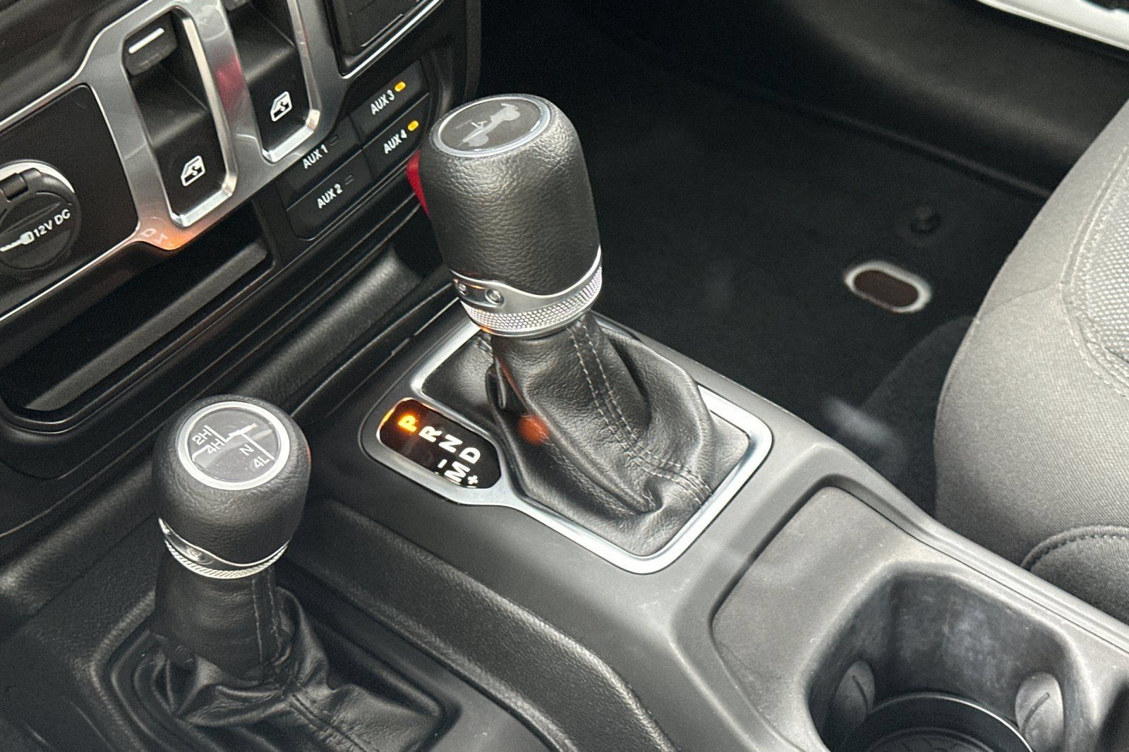 Used 2023 Jeep Wrangler Sport AWD/4WD image 21