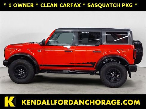 Used 2023 Ford Bronco Wildtrak image 2