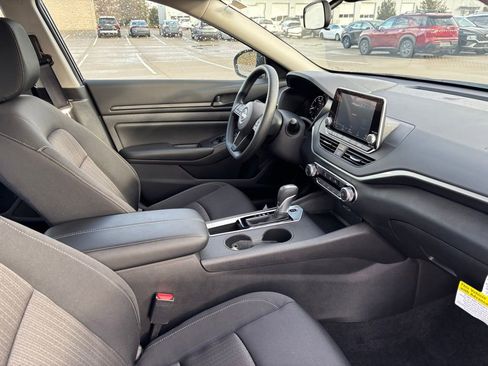 Used 2025 Nissan Altima 2.5 S image 15