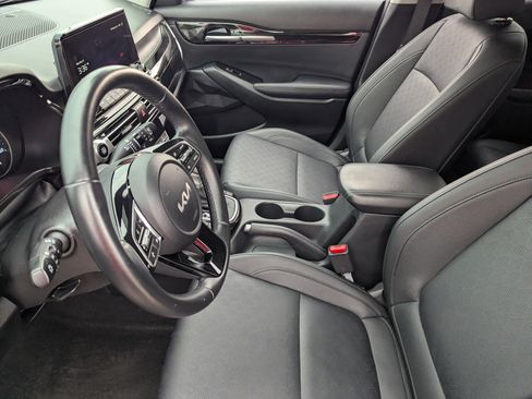 Certified 2023 Kia Seltos EX image 20