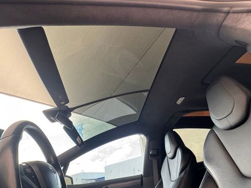 Used 2018 Tesla Model X 100D image 11