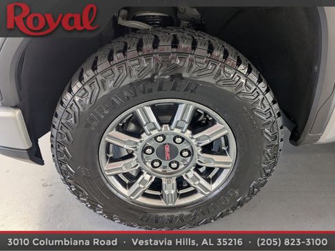 Used 2024 GMC Sierra 1500 Elevation w/ X31 Off-Road Package AWD/4WD image 24