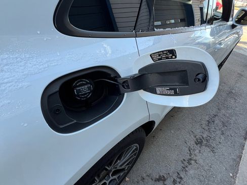 Used 2018 Porsche Macan suv image 7