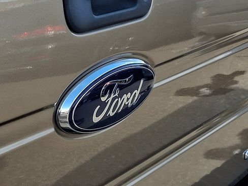 Used 2013 Ford F150 XLT w/ XLT Chrome Pkg image 30