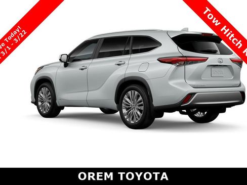 New 2026 Toyota Highlander Platinum image 6
