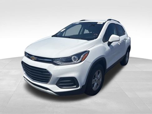 Used 2022 Chevrolet Trax LT w/ LT Convenience Package AWD/4WD image 7