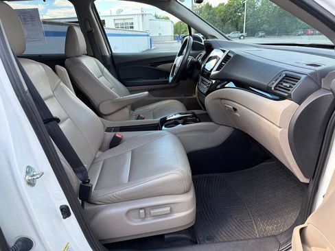Used 2016 Honda Pilot Touring image 25