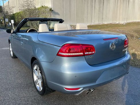 Used 2012 Volkswagen Eos Lux w/ Tech Pkg image 18