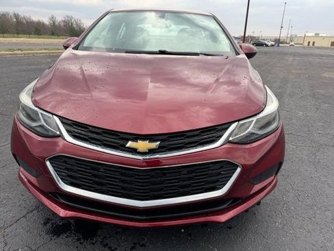 Used 2016 Chevrolet Cruze LT w/ Convenience Package image 2