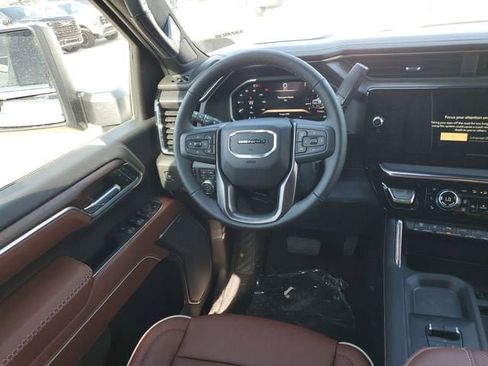 New 2026 GMC Sierra 3500 Denali Ultimate AWD/4WD image 14