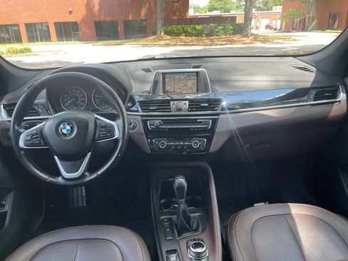 Used 2017 BMW X1 sDrive28i FWD image 16