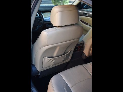 Used 2013 Hyundai Genesis 3.8 w/ Technology Pkg RWD image 20