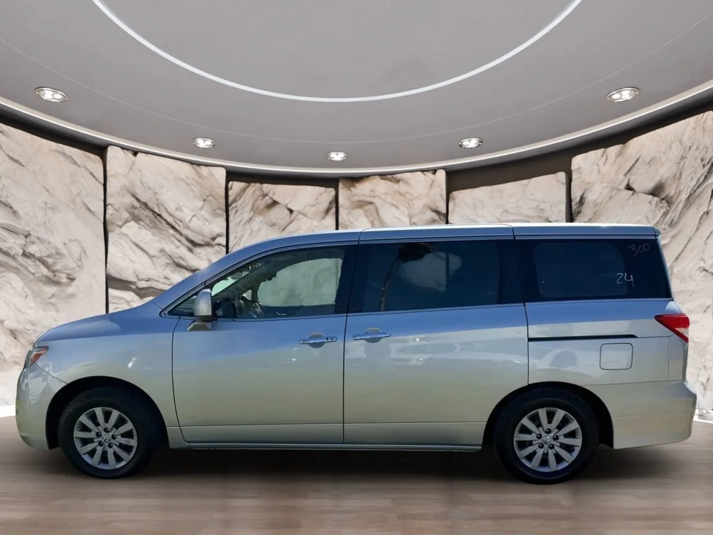Used 2013 Nissan Quest S FWD image 5