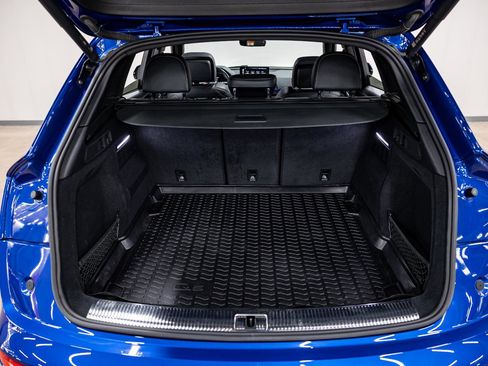 Used 2022 Audi SQ5 Prestige w/ Prestige Package image 8