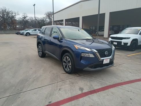 Used 2023 Nissan Rogue SV image 6