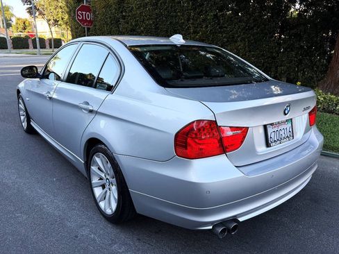 Used 2011 BMW 328i Sedan RWD image 4