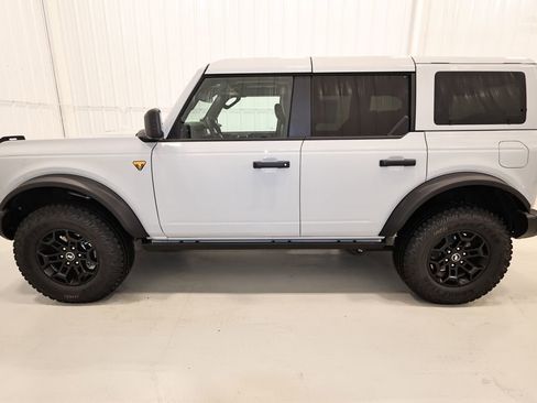 New 2026 Ford Bronco Badlands image 6