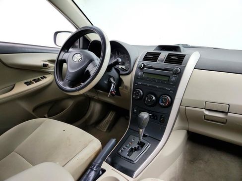 Used 2013 Toyota Corolla L FWD image 23