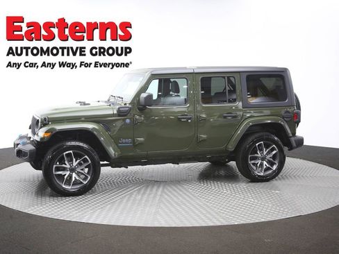 Used 2024 Jeep Wrangler Unlimited AWD/4WD image 58