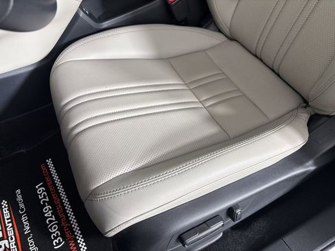 Used 2025 Honda HR-V EX-L image 12
