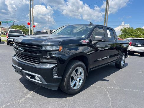 Used 2019 Chevrolet Silverado 1500 RST AWD/4WD image 3