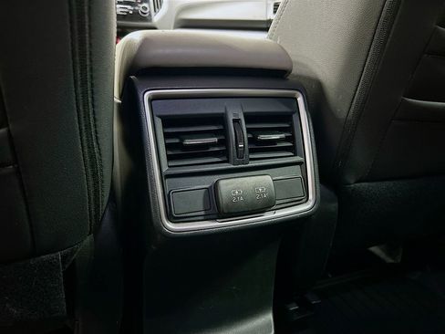 Used 2023 Subaru Forester Premium AWD/4WD image 26