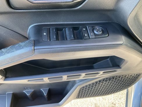 Used 2025 Toyota Tacoma SR5 image 4