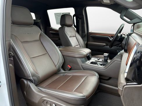 Used 2023 GMC Sierra 1500 Denali w/ Denali Reserve Package AWD/4WD image 9