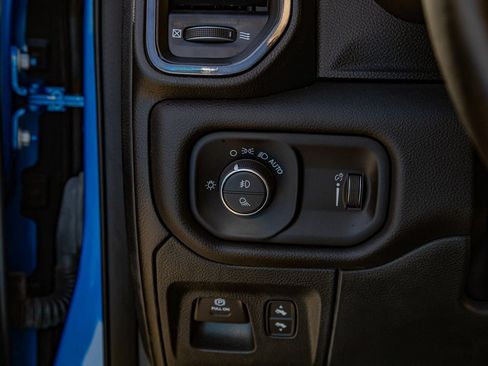 Used 2023 RAM 1500 Lone Star AWD/4WD image 17