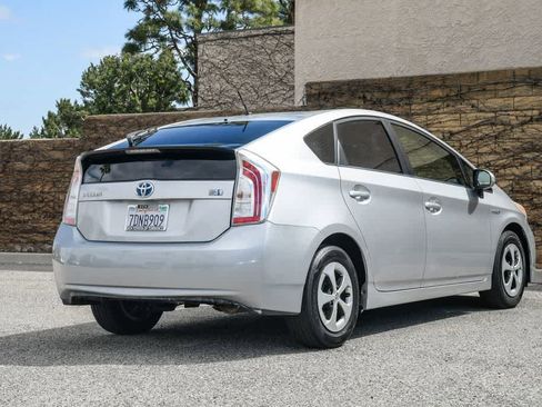 Used 2014 Toyota Prius Two image 7