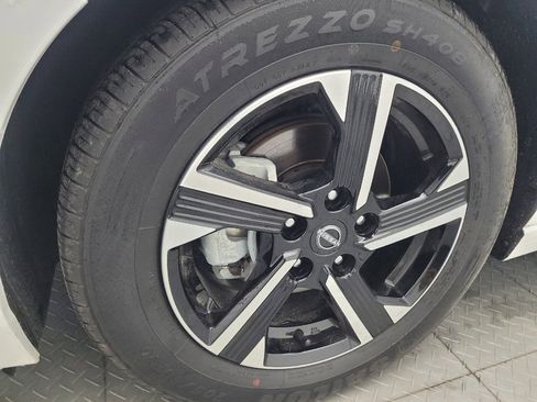 Used 2025 Nissan Sentra SV FWD image 31