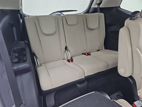 Used 2023 Subaru Ascent Premium w/ Convenience Package image 14