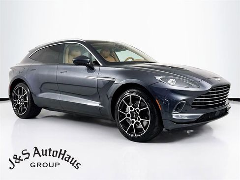Used 2022 Aston Martin DBX AWD/4WD image 1