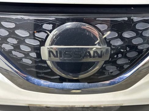 Used 2018 Nissan Rogue Sport SL w/ SL Premium Package image 9