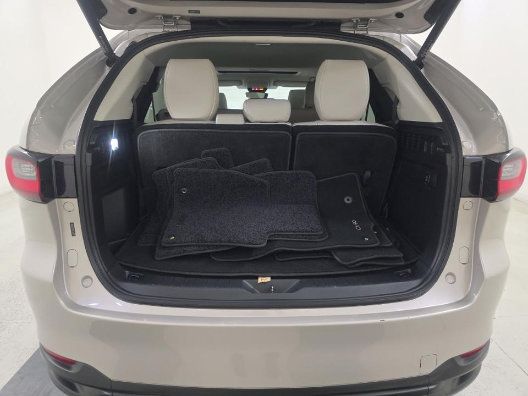 Used 2024 MAZDA CX-90 3.3 Turbo w/ Preferred Package AWD/4WD image 16