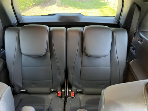 Used 2025 Mercedes-Benz GLS 450 4MATIC image 34