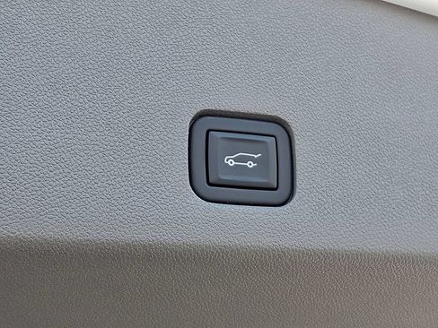 Certified 2023 Cadillac XT6 Premium Luxury w/ Technology Package AWD/4WD image 31