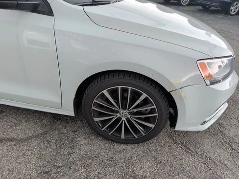 Used 2016 Volkswagen Jetta Sport FWD image 12