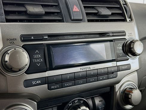 Used 2011 Toyota 4Runner SR5 image 21