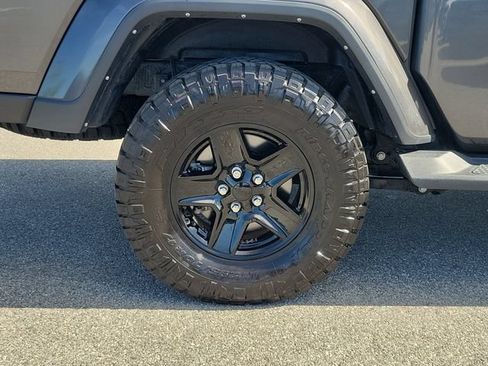 Used 2021 Jeep Gladiator Sport AWD/4WD image 7