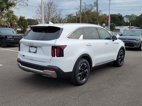 New 2026 Kia Sorento S image 6