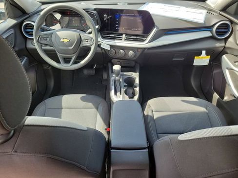 New 2026 Chevrolet Trax LS w/ LS Convenience Package FWD image 15