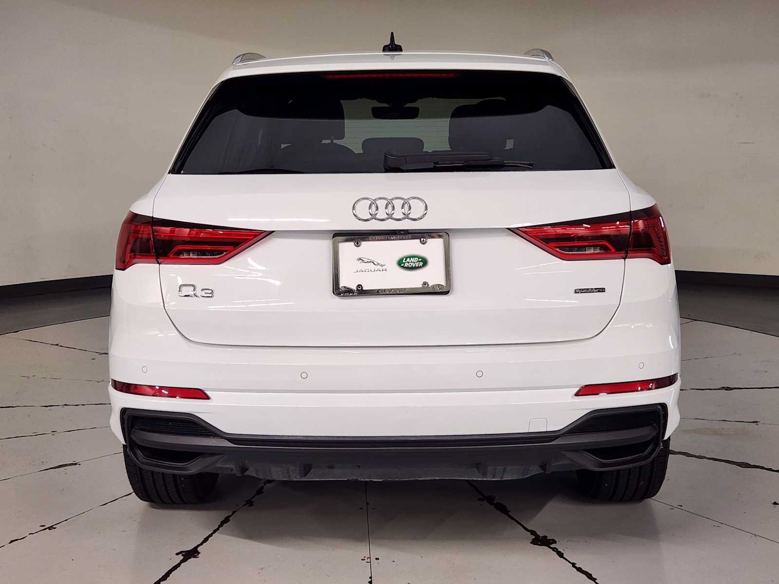 Used 2024 Audi Q3 2.0T Premium AWD/4WD image 10