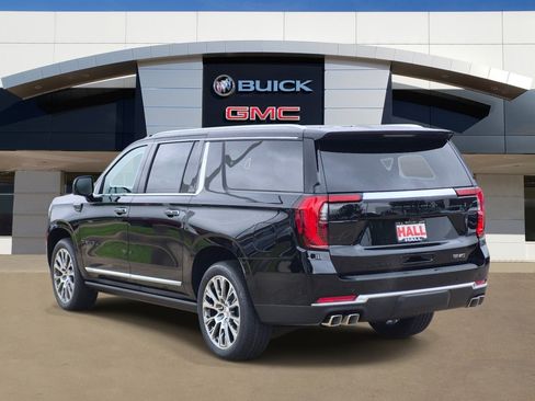 New 2026 GMC Yukon XL Denali w/ Denali Reserve Package AWD/4WD image 3