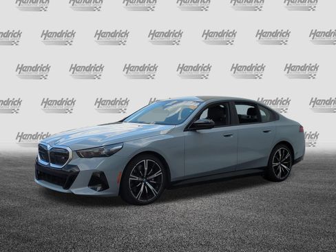 Used 2025 BMW i5 M60 AWD/4WD image 5