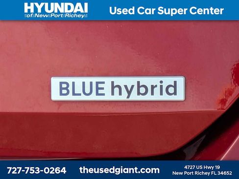 Used 2024 Hyundai Elantra Blue FWD image 12