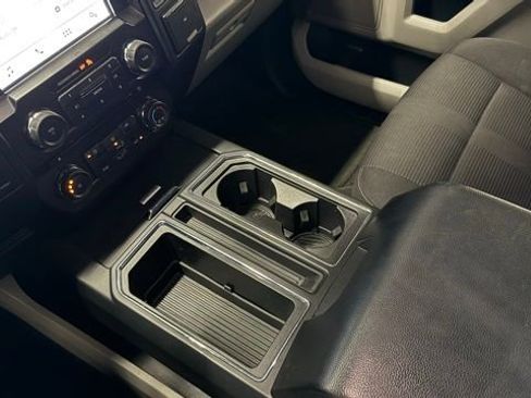 Used 2017 Ford F150 XL w/ Equipment Group 101A Mid AWD/4WD image 27