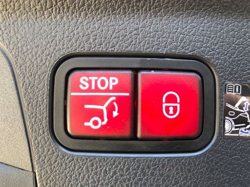 New 2026 Mercedes-Benz GLE 450 GLE 450 Coupe image 40