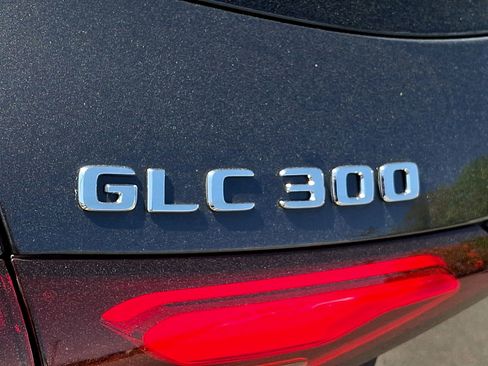 Used 2024 Mercedes-Benz GLC 300 4MATIC image 34