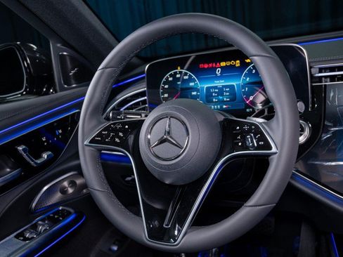 New 2026 Mercedes-Benz E 350 4MATIC Sedan image 16